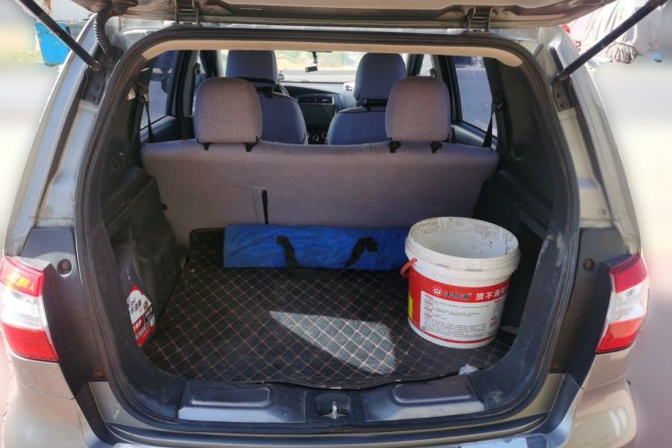 Used Nissan Livina 2015 1.6XE CVT Comfort Edition Trunk