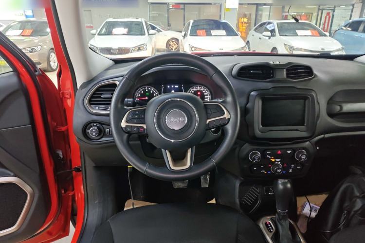 Used Jeep Renegade 2018 Connected Large Screen Version 180T Automatic Jingneng Version Steering Wheel