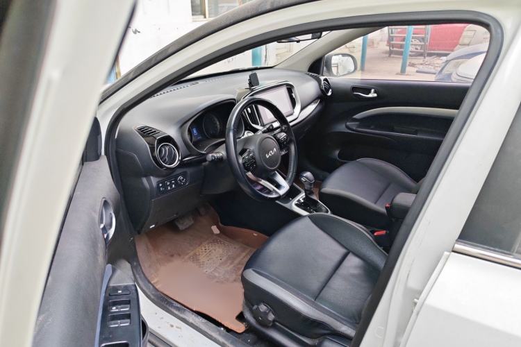 Used Kia kx1 Stonic 2021 1.4L CVT Sunroof Model Interior 3