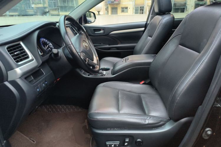 Used Toyota Highlander 2018 2.0T Four-Wheel Drive Luxury Version 7 Seats China VI Standard Left Front Seat