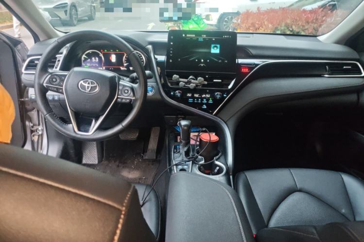 Used Toyota Camry 2023 Dual-Motor 2.5HG Luxury Edition Center Console