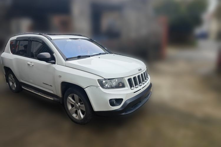 Used Jeep Compass 2015 2.0L two-wheel drive sport version
