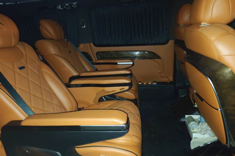 Used Mercedes-Benz Vito 2021 2.0T Elite Version 7 Seats Left Rear Seat