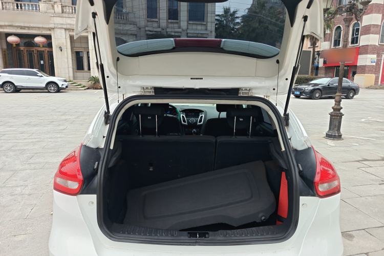 Used Ford Focus 2015 Hatchback 1.6L Automatic Comfort Model
