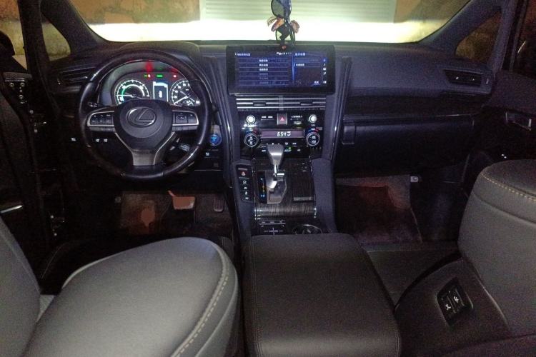 Used Lexus LM 2020 300h Seven-Seat Elegant Edition
