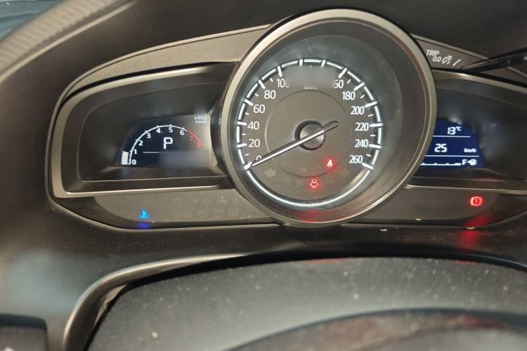 Used Mazda 3 Axela 2017 Hatchback 1.5L Automatic Comfort Model Emission Standard China V
