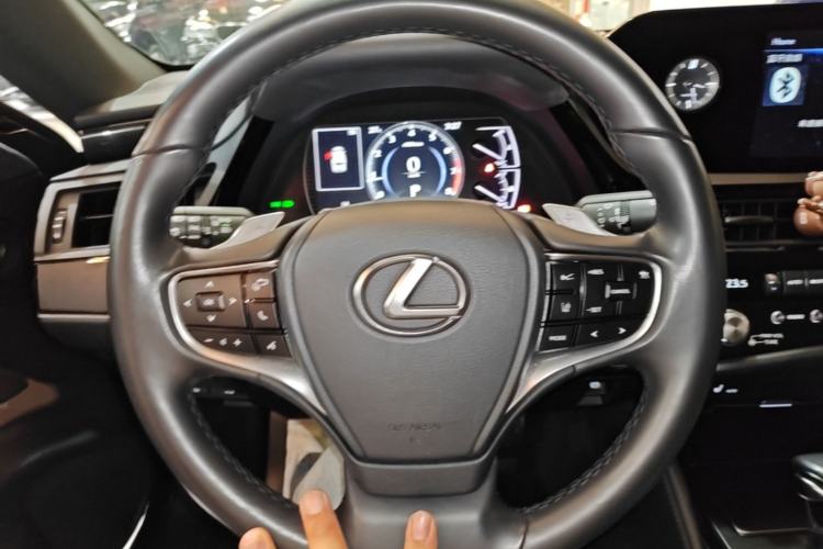 Used Lexus ES 2021 200 Excellence Edition