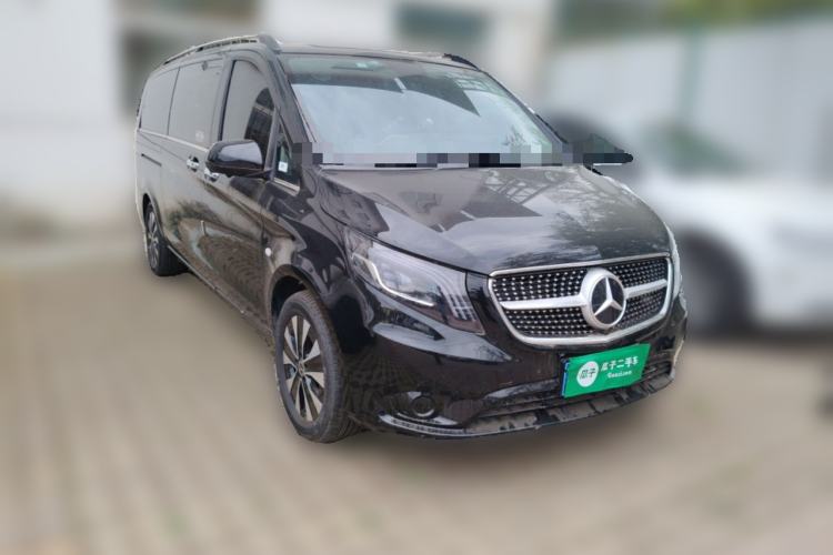 Used Mercedes-Benz Vito 2023 2.0T Elite Version 7 Seats Front Right 45 Deg