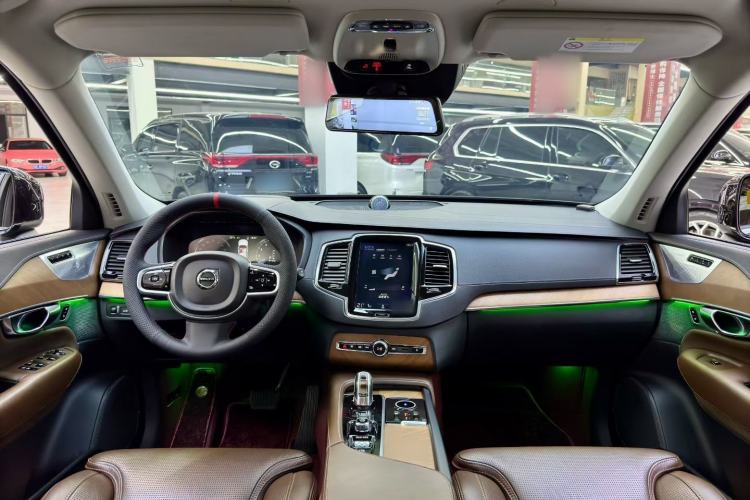 Used Volvo XC90 New Energy 2019 E-Drive Hybrid T8 Prestige 7-Seater China VI Standard Interior 1