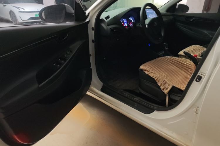 Used Hyundai Celesta 2020 1.6L Automatic GL Enjoyable Edition