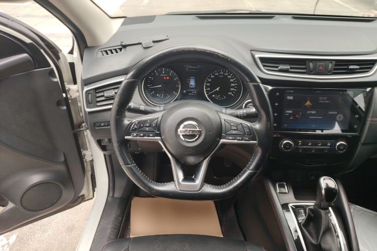 Used Nissan Qashqai 2019 2.0L CVT Luxury Edition Steering Wheel