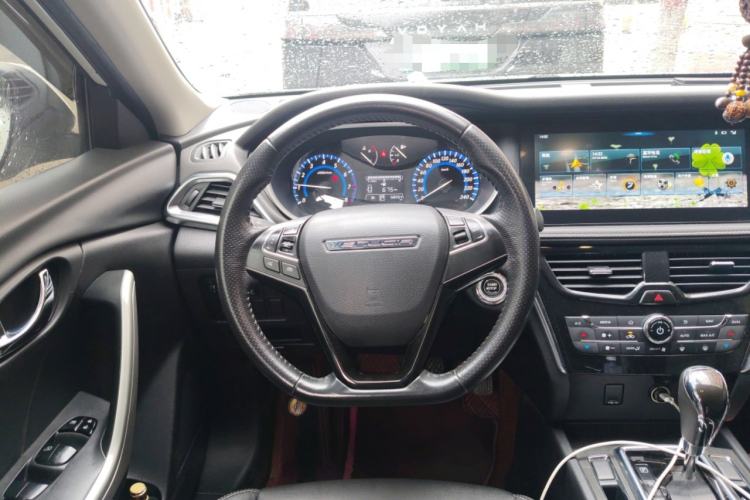 Used Venucia T90 2018 2.0L CVT Smart Connect Luxury Edition China V Standard
