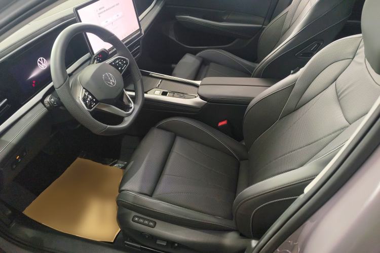 Used Volkswagen Passat 2025 Pro 380TSI Dragon Supreme Edition