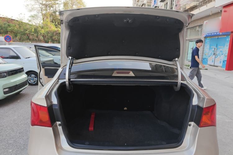 Used Roewe 350 2014 1.5L Automatic Xunda Edition