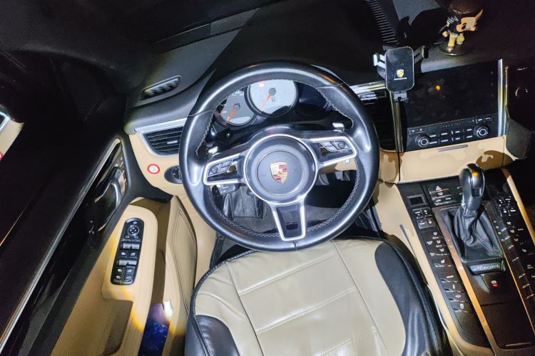 Used Porsche Macan 2017 Macan S 3.0T Steering Wheel