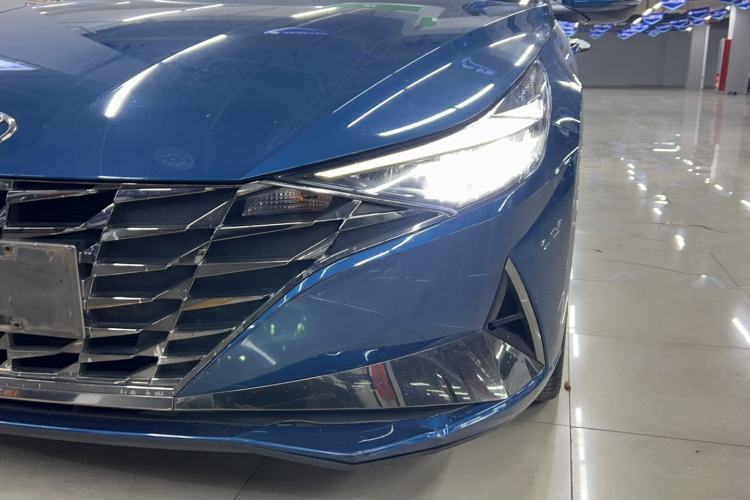 Used Hyundai Elantra 2022 1.5L CVT LUX Prestige Edition Exterior 6