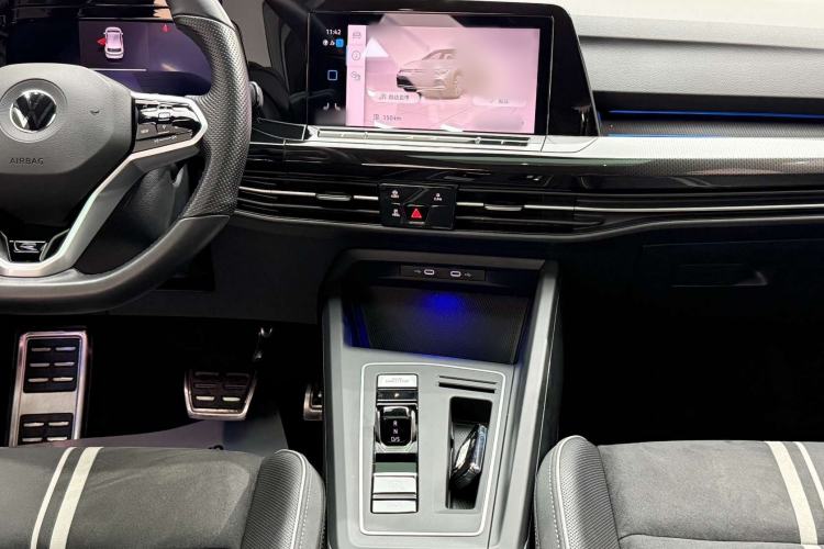 Used Volkswagen Golf 2021 280TSI DSG R-Line Audio And AC Panel