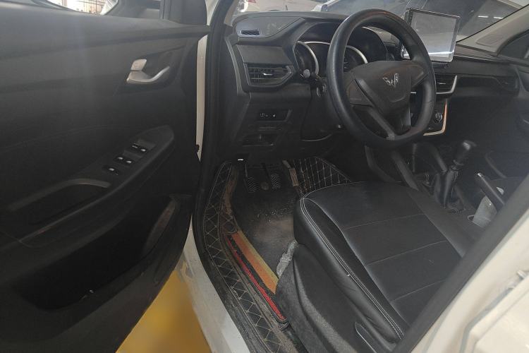 Used Wuling Hongguang S3 2019 1.5L Manual Standard Version China VI Standard