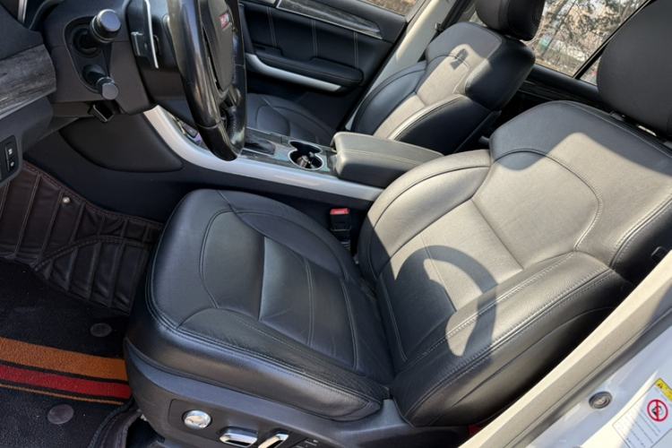 Used Haval H8 2015 2.0T Two-Wheel-Drive Luxury Version