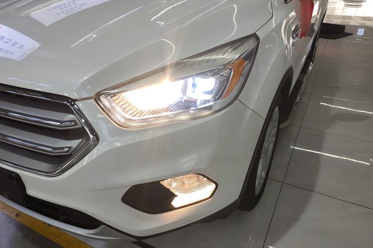 Used Ford Kuga 2017 EcoBoost 180 Two-Wheel-Drive Elite Trim