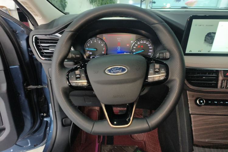 Used Ford Escape 2020 EcoBoost 245 Two-Wheel-Drive Comfort Edition Steering Wheel