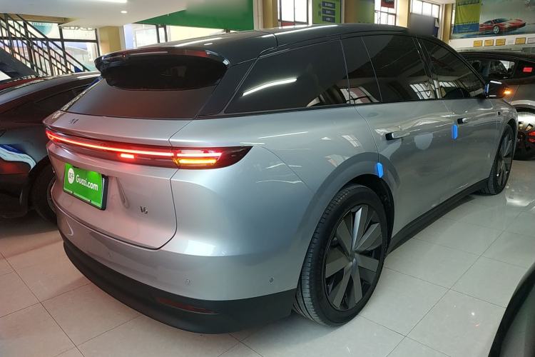 Used Li Auto i6 2025 Model Four-Wheel-Drive Standard Type Rear Right 45 Deg