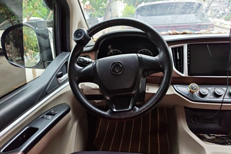 Used FORTHING Lingzhi 2019 M5L 1.6L 7-Seater Base Model China VI Standard
