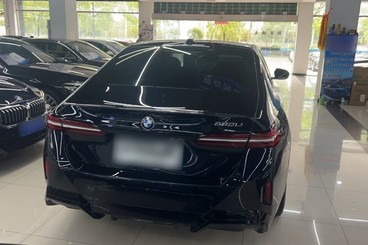 Used BMW 5 Series 2025 525Li M Sport Package Exterior 4