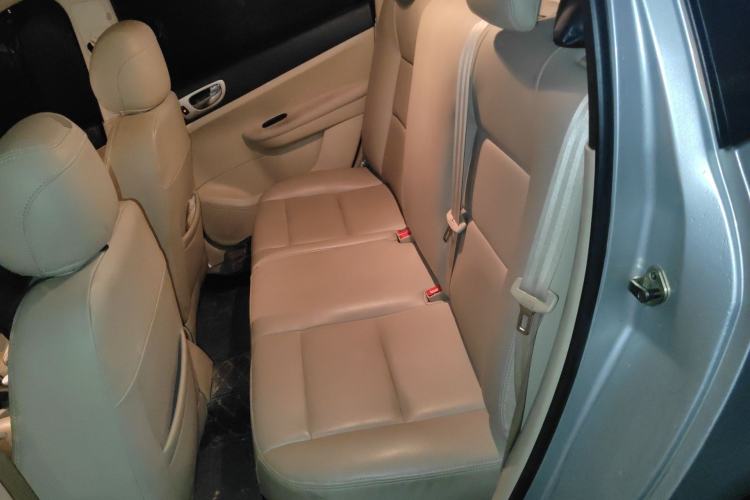 Used Peugeot 307 2010 Sedan 1.6L Manual Comfort Edition
