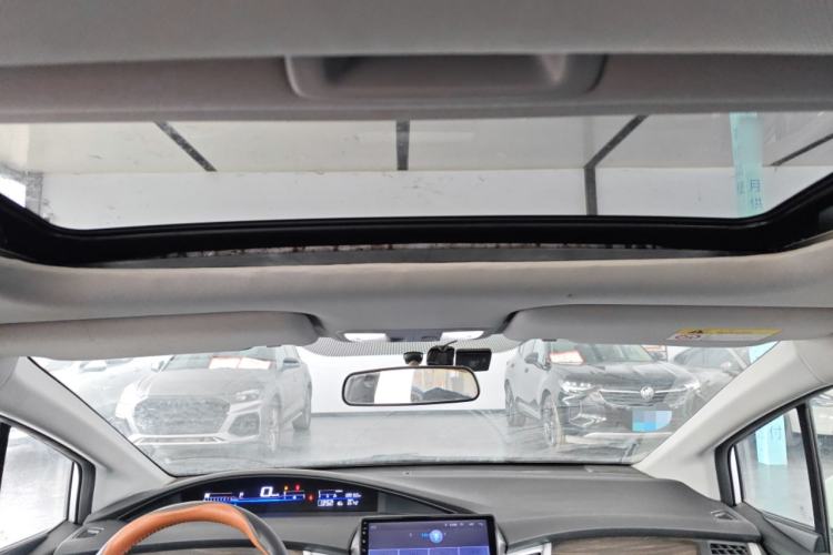 Used Honda Jade 2017 1.8L automatic Comfort version 5 seats Headliner