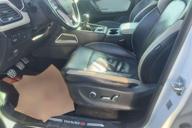 Used Zxauto Terralord 2021 2.5T Passenger Version Diesel Four-Wheel Drive Flagship Trim – Standard Dual
