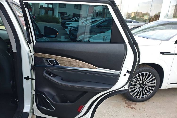 Used JETOUR X70 2020 1.5T DCT Comfort Edition 7-Seater