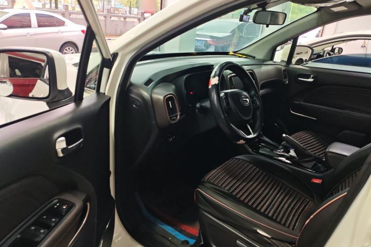 Used GAC Trumpchi GS3 2017 150N Automatic Elite Edition Driver Seat