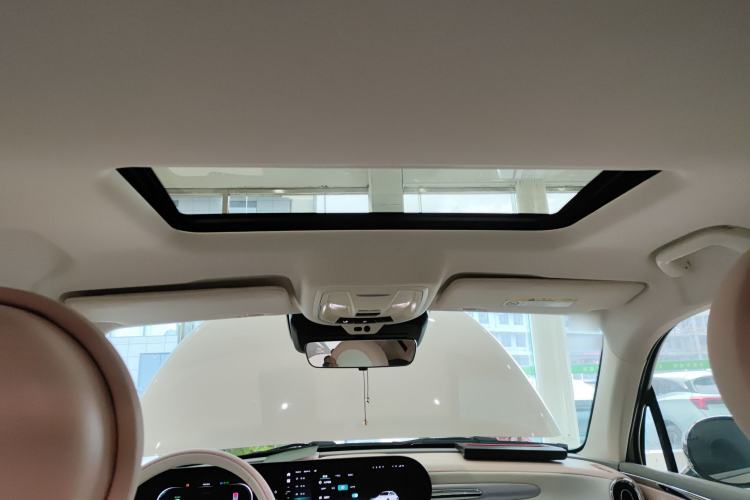 Used ORA Ballet Cat 2022 401 km Nutcracker Edition