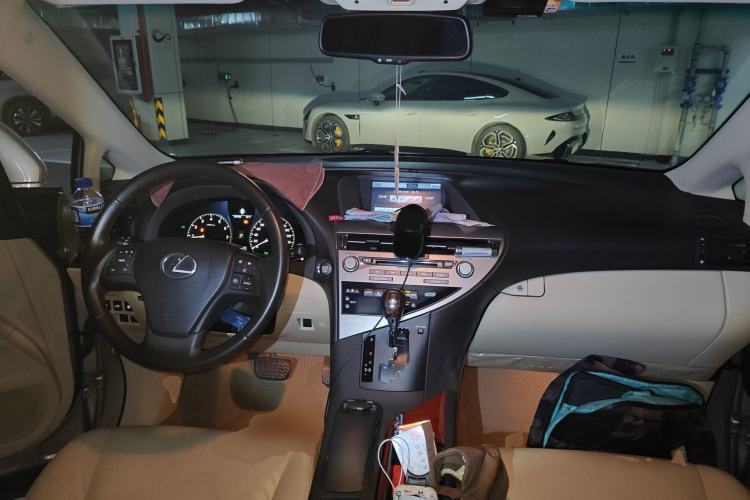 Used Lexus RX Classic 2011 270 Luxury Edition Center Console