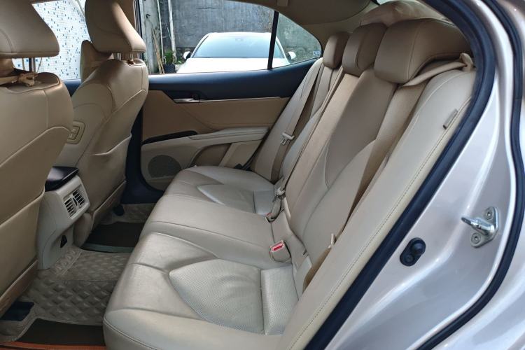 Used Toyota Camry 2019 2.0G Luxury Edition China VI Standard
