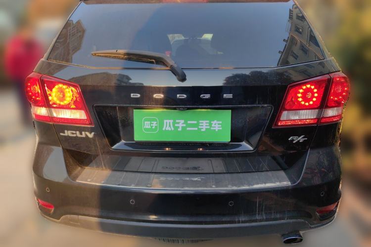 Used Dodge Journey 2013 2.4L Two-Wheel Drive Luxury Version Rear