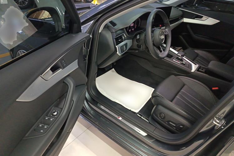 Used Audi A4L 2022 40 TFSI Fashion Dynamic Model Driver Seat