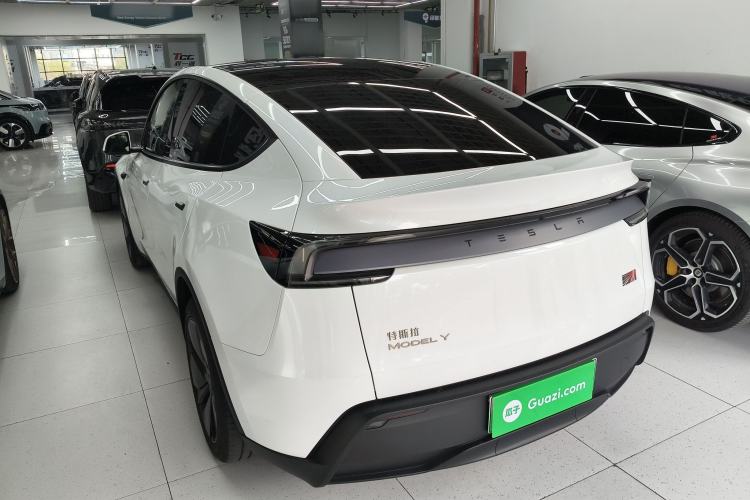 Used Tesla Model Y 2025 Rear-Wheel Drive First Edition
