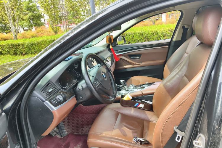 Used BMW 5 Series 2014 525Li Leading Model
