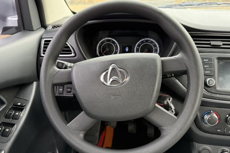 Used CHANGAN KAICHENG Ounuo S 2023 1.5L Deluxe Edition Dual-Steaming Air-Conditioned Passenger Van JL473QG 7 Seats Steering Wheel