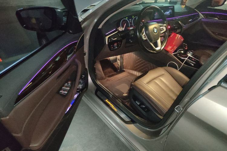 Used BMW 5 Series 2019 525Li Luxury Package
