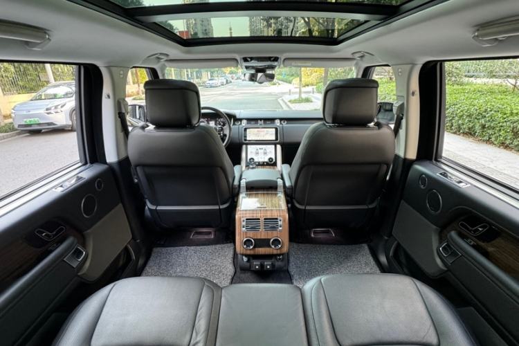 Used Land Rover Range Rover 2018 3.0 SC V6 Vogue Extended-Length Model