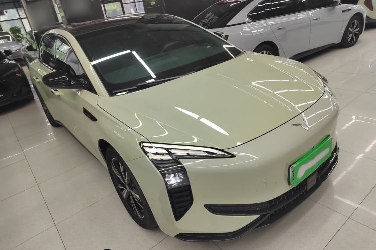 Used Hongqi EH7 2024 690 Pro Front Right 45 Deg