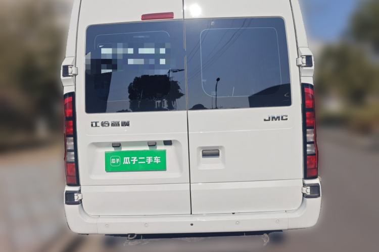 Used JMC Fushun 2023 2.0T Manual Short Wheelbase Mid-Height Passenger Version Business-Class 7-Seater (Non-Commercial)
