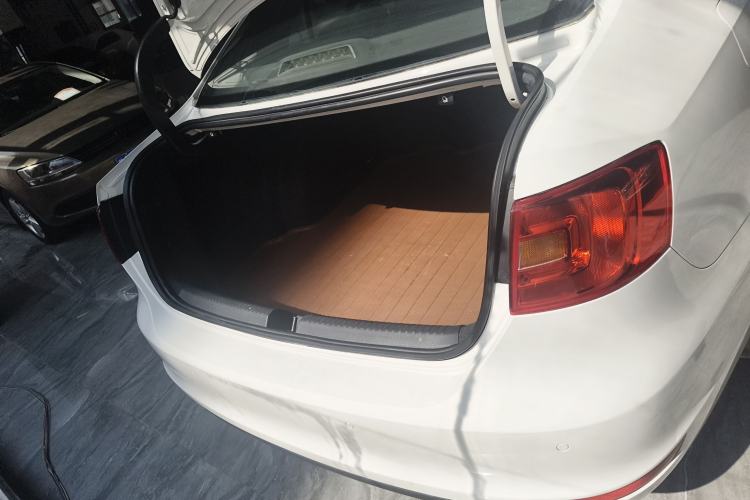 Used Volkswagen Sagitar 2014 Revised Version 1.6L Automatic Comfort Edition