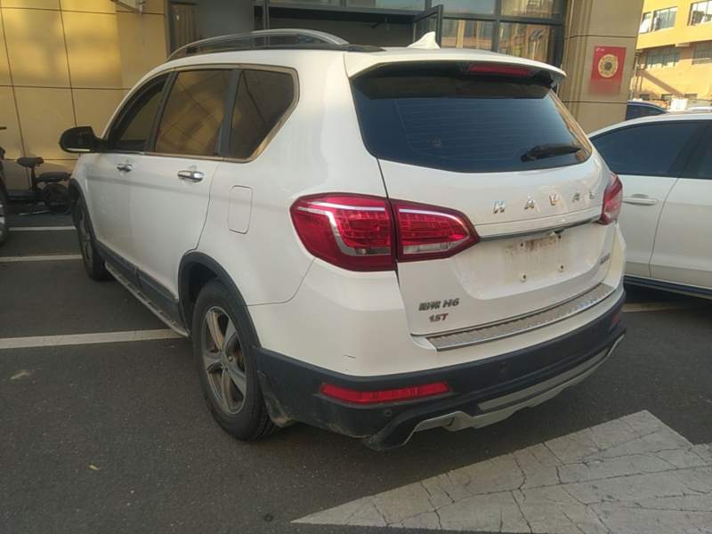 Used Haval H6 2015 Revised Version Sport Edition 1.5T Manual Transmission Two-Wheel Drive Elite Grade — 4