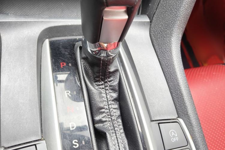 Used Honda Civic 2016 220TURBO CVT Luxury Edition
