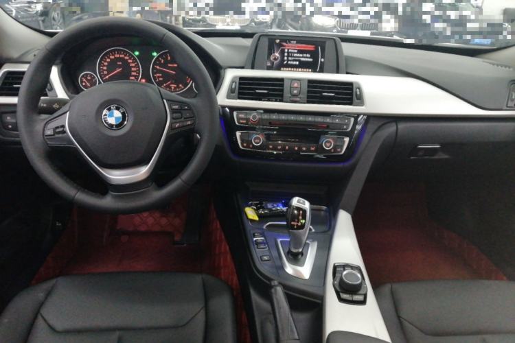 Used BMW 3 Series GT 2017 320i Sport Edition
