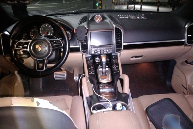 Used Porsche Cayenne 2015 Cayenne 3.0T Center Console